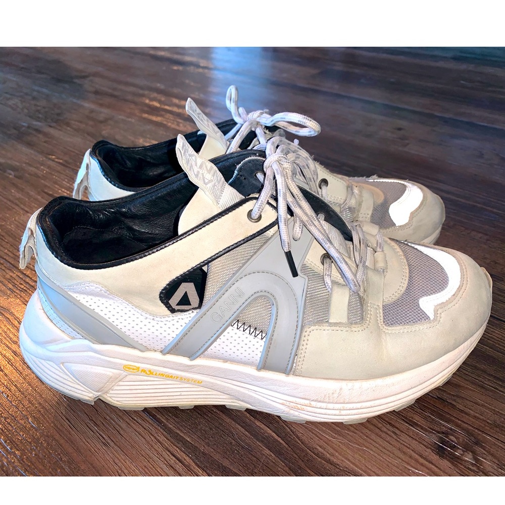 Ganni Womens 11 white tennis shoes with reflective laces and accents